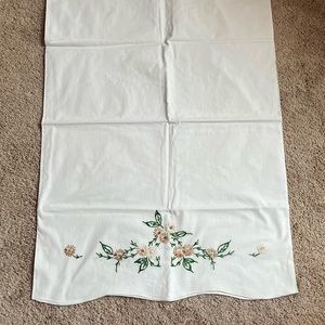 ONE Vintage , Handmade pillowcase with embroidered flowers with leaves.